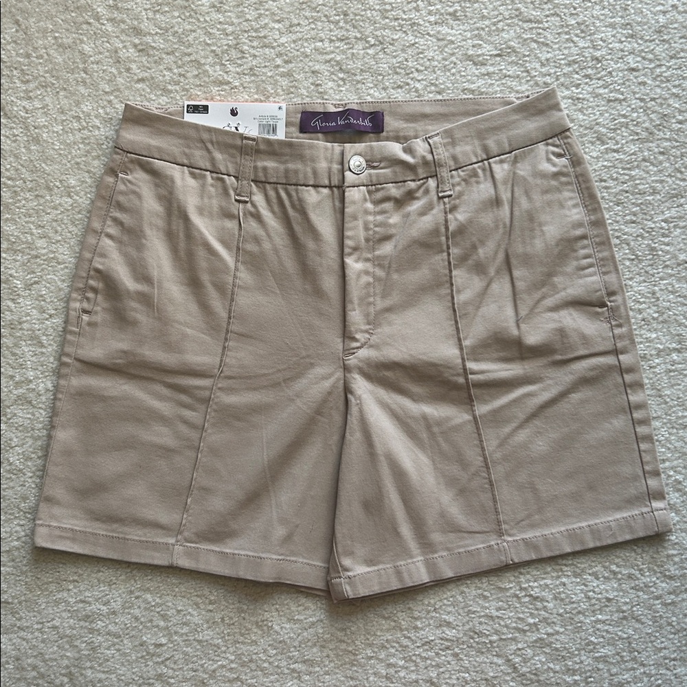 Ladies Gloria Vanderbilt Pintuck Short